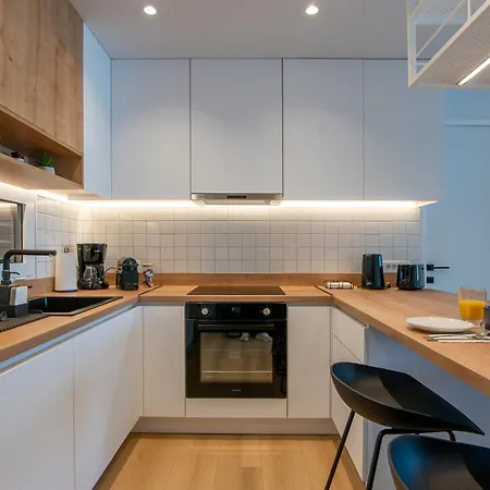 Live In Style Apartment *